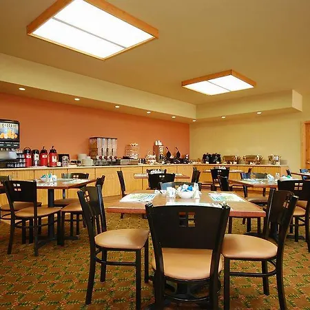 Best Western Plus Hartford Lodge 